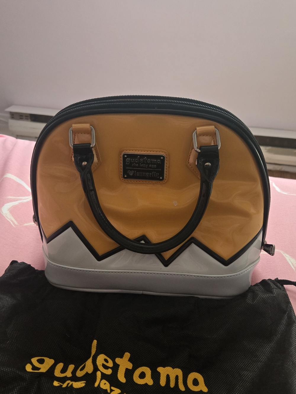 Gudetama Yellow & White Mini Handbag - Sanrio - Picture 3 of 5
